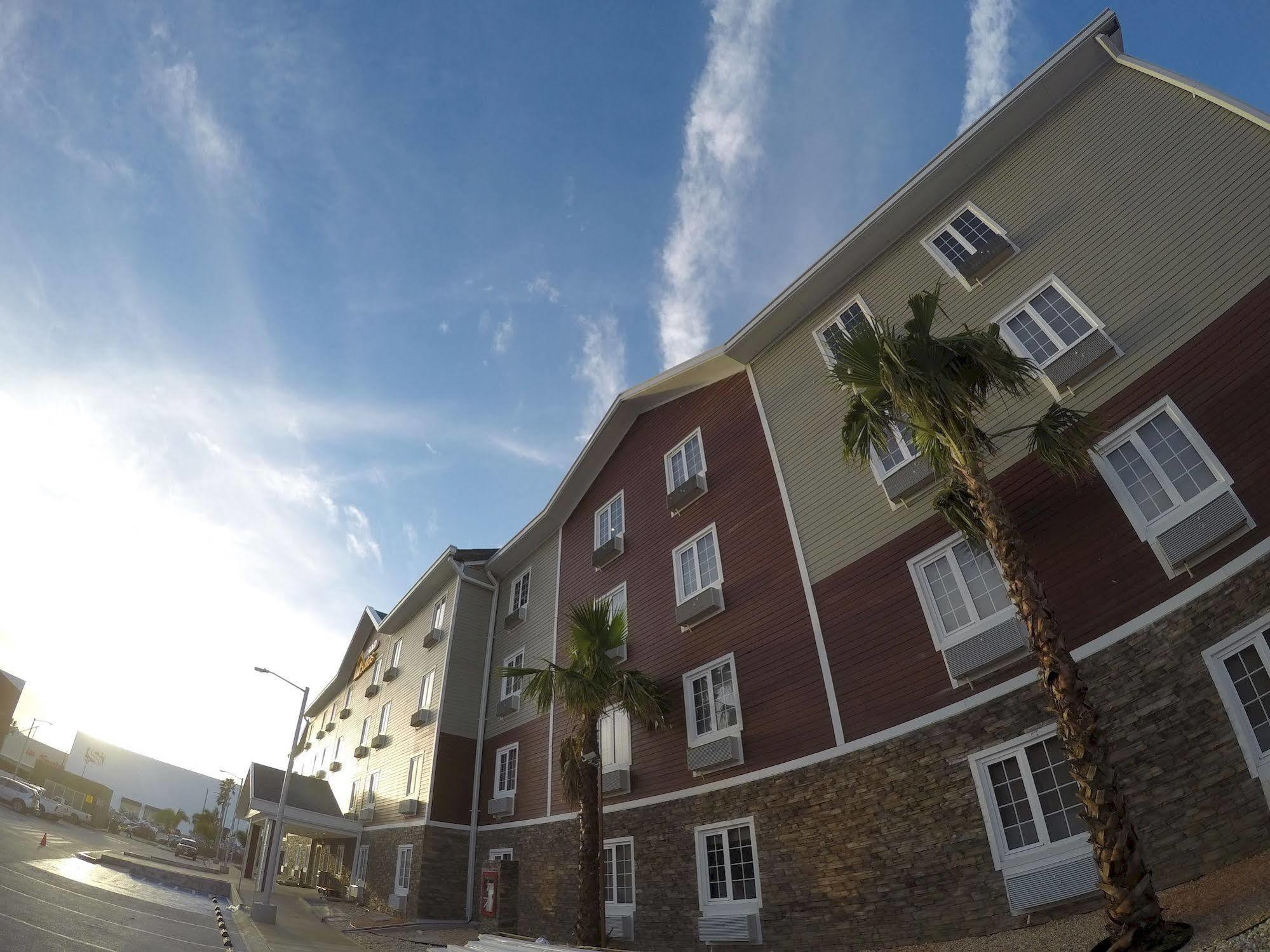 Extended Suites Coatzacoalcos Forum Bagian luar foto
